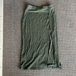 Ribbed midi skirt